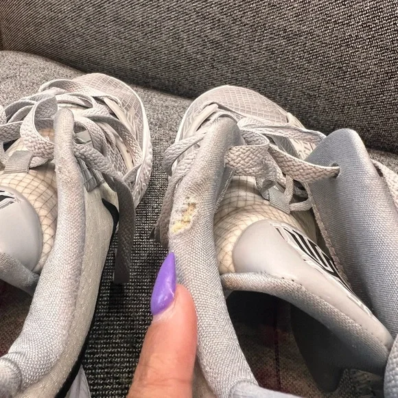 KYRIE 4’s, size 14, basketball sneakers - Picture 5 of 8